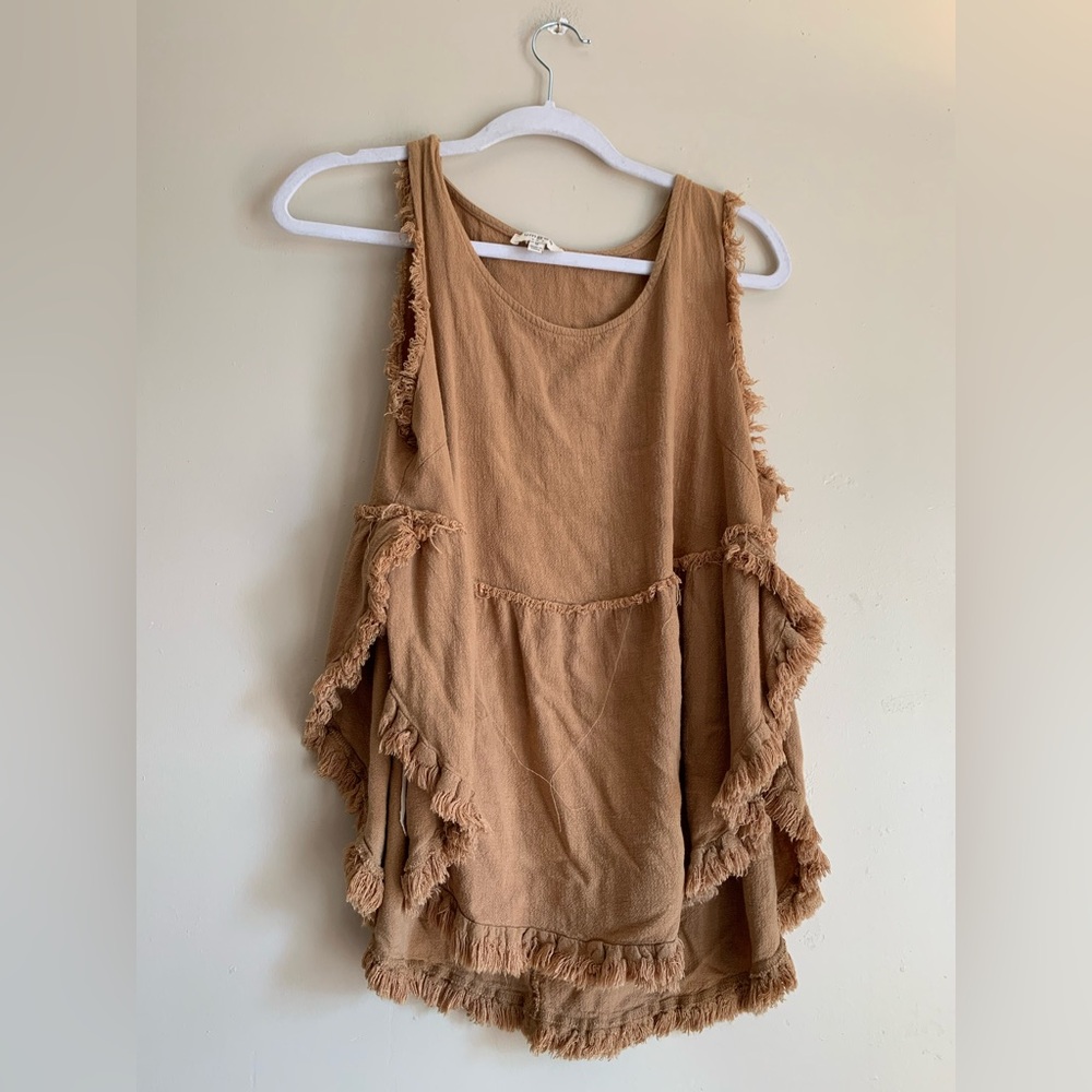 Umgee Fringe Tank Top Shirt Short Sleeved Blouse Women’s Medium Brown Summer